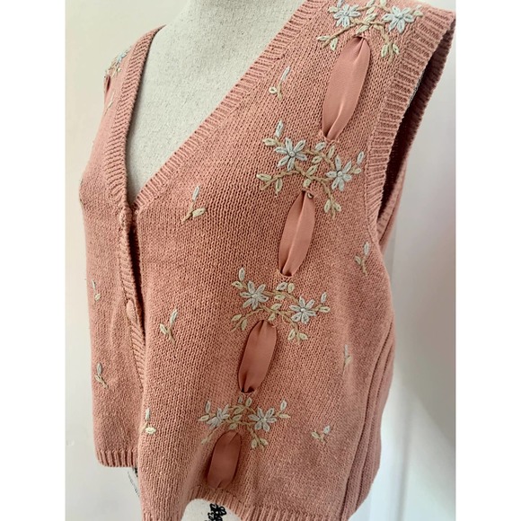 Vintage Pink Floral Embroidered Knit Vest w/ Ribbons - Picture 4 of 6